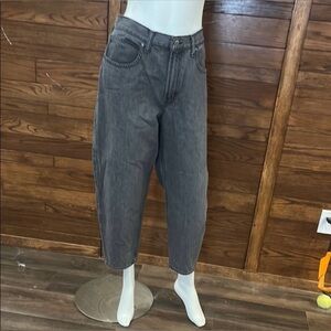 GAP Barrel High Rise Jeans in Charcoal, Size Women’s 31